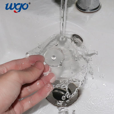 Вешалка на крыше ванной